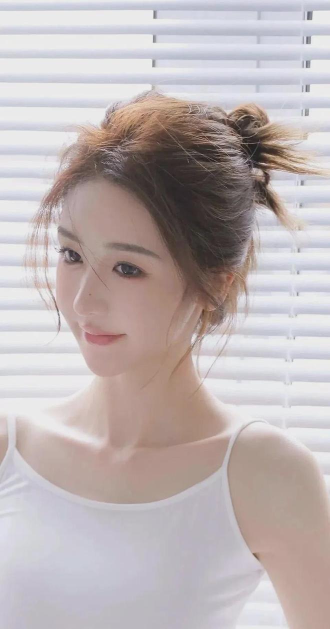 岁 - 我的女儿丹丹今年十五岁手机版Vk8凯发一触即发我的女儿丹丹今年十五(图1)