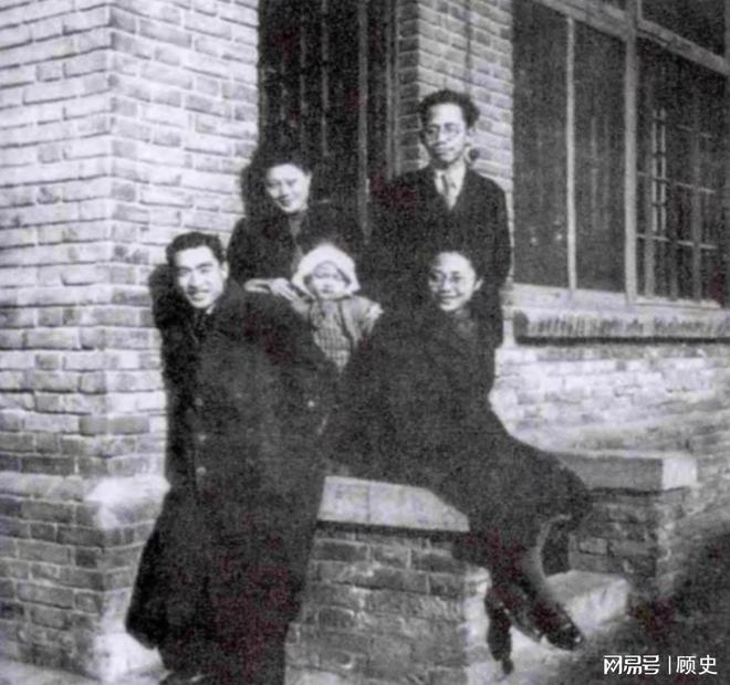不知是暗号两月后海南舟山解放萧明华被捕时说要取件衣服特务(图5)